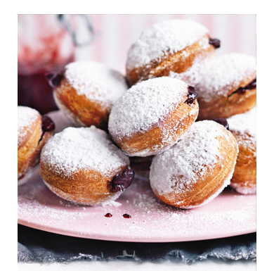 Vanillekrapfen mit Weichselmarmelade