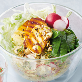 Quinoa-Bowl mit Halloumi<br /> <br /> <br /> 