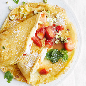 Palatschinken mit Ricotta und Erdbeeren